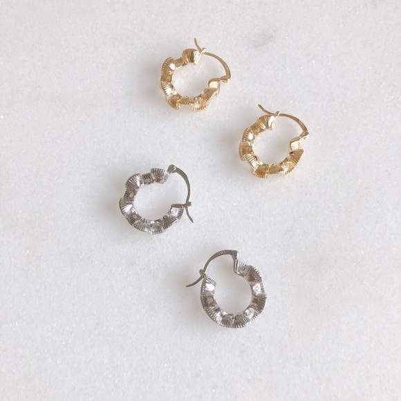 S925 Silver twisted Wavy Hoop Earrings - Picture 7 of 12